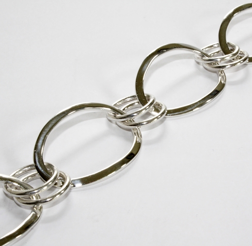 Heavy oval link bracelet detail 1