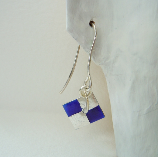 View on ear  Square drop blue / silver