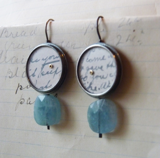 Medium dot earrings with aquamarine - side