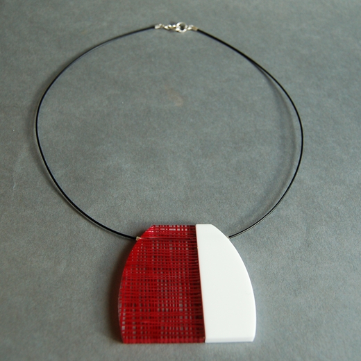 red weave necklace 02