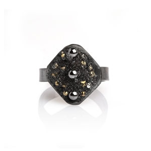 Volcanic treasure black square Ring