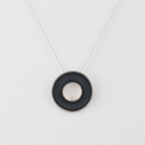 Medium concave torus necklace - black