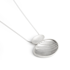 Small Contours pendant