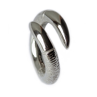 Double point silver spiral ring