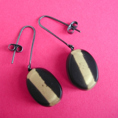 black and gold leaf oval drop earrings