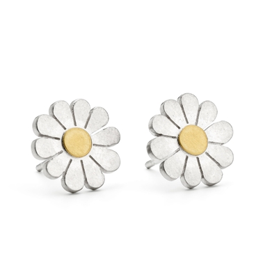 Little daisy stud earrings