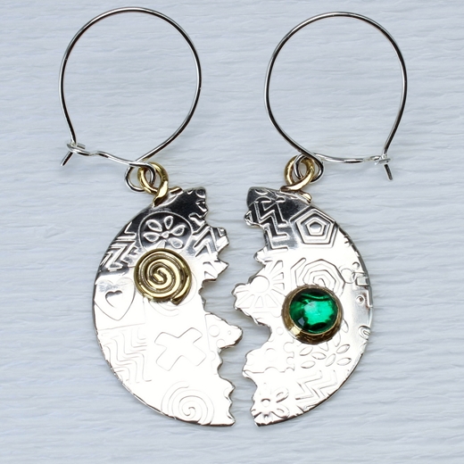 Halved round earrings, green spinel, 11