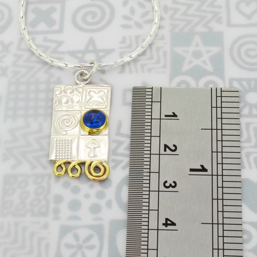 Medium pendant, blue spinel stone, ruler