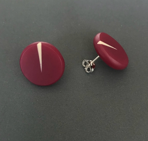 Claret circle studs