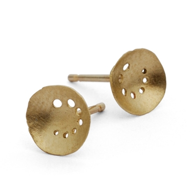 Spiral patterned gold earrings