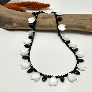 midnight snowdrop necklace