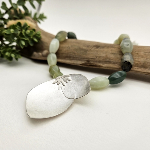 orchid foliage petal agate necklace