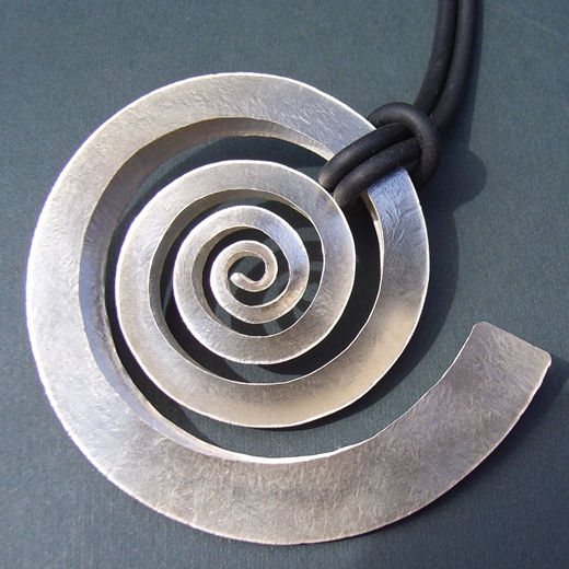 Large silver swirl pendant