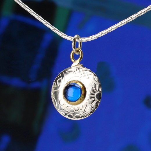 Round pendant, small, blue spinel, 9