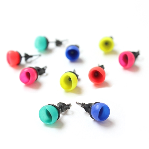 1 cup studs other colours